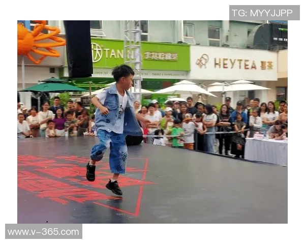 Nike杭州活动汇聚足球明星激情点燃运动热潮
