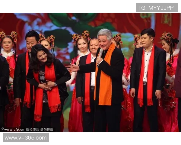 赵本山携众星共聚足球赛场展现球技激情与幽默交融的精彩瞬间 赵本山携众星共聚足球赛场展现球技激情与幽默交融的精彩瞬间